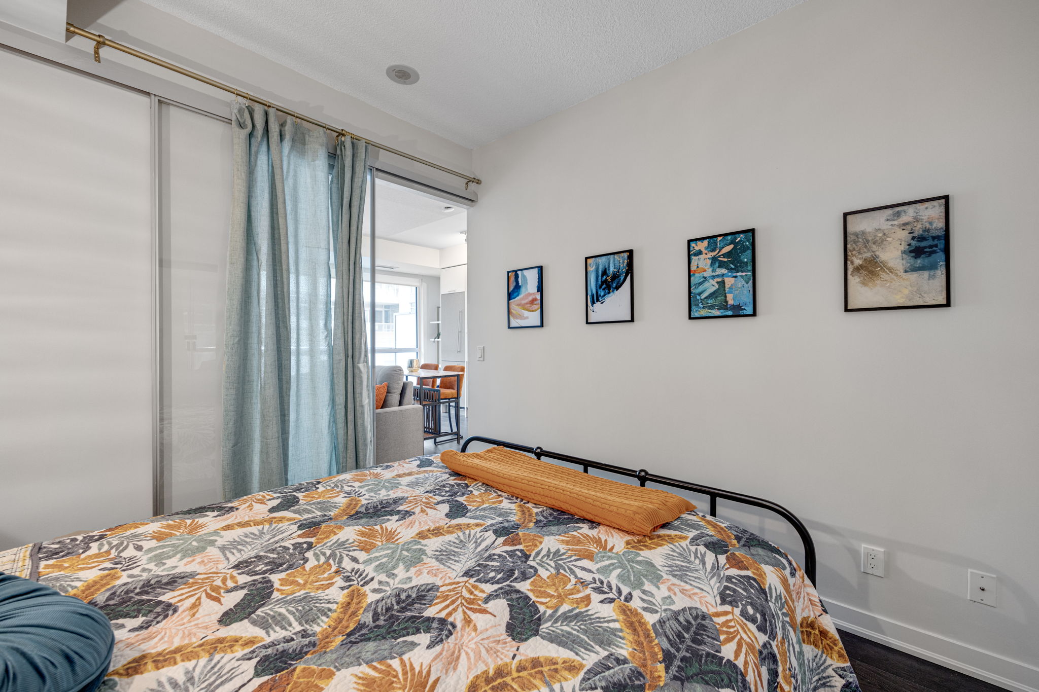Toronto property showcase — delivered property photograph 9