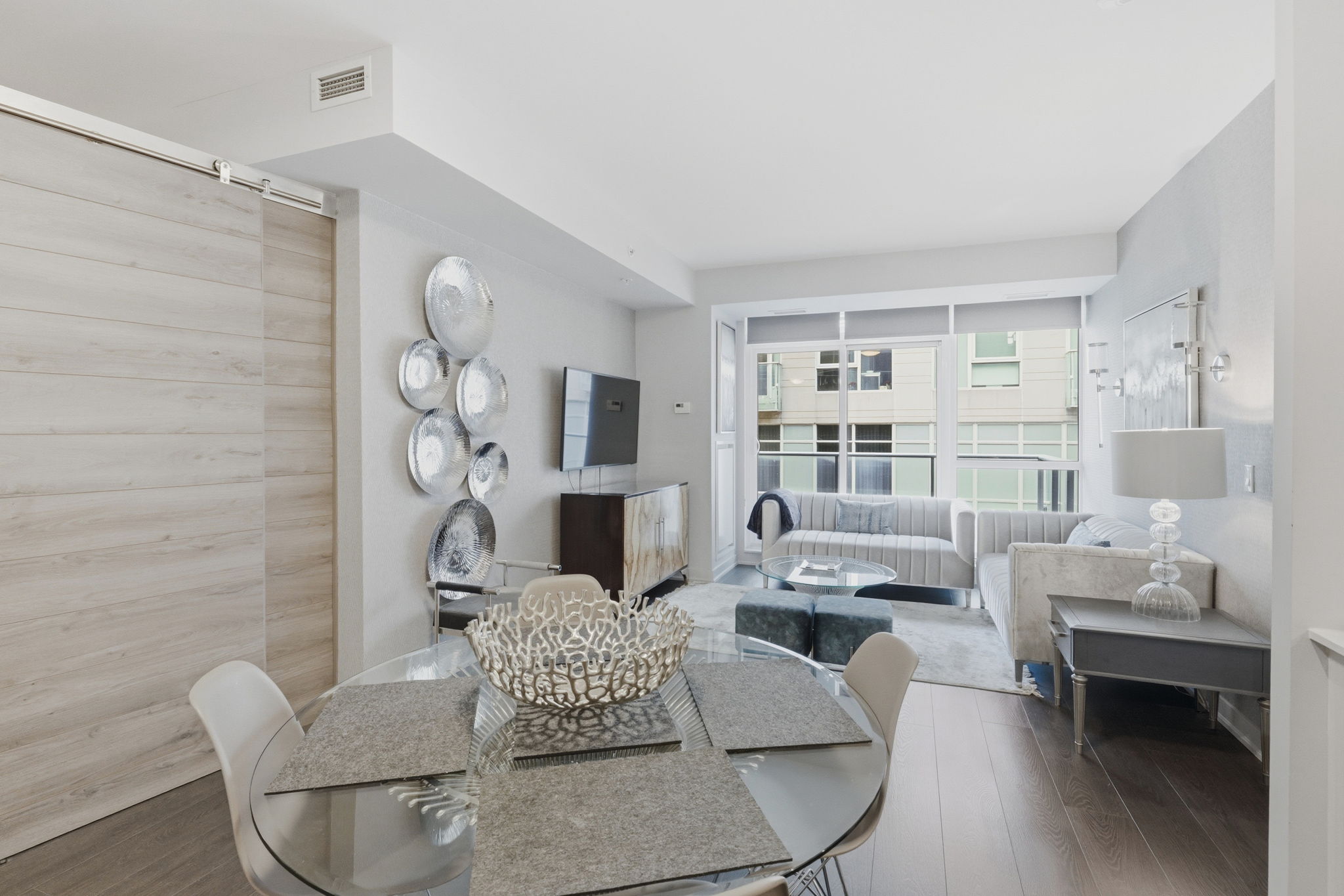 Property in Toronto — delivered property photograph 5