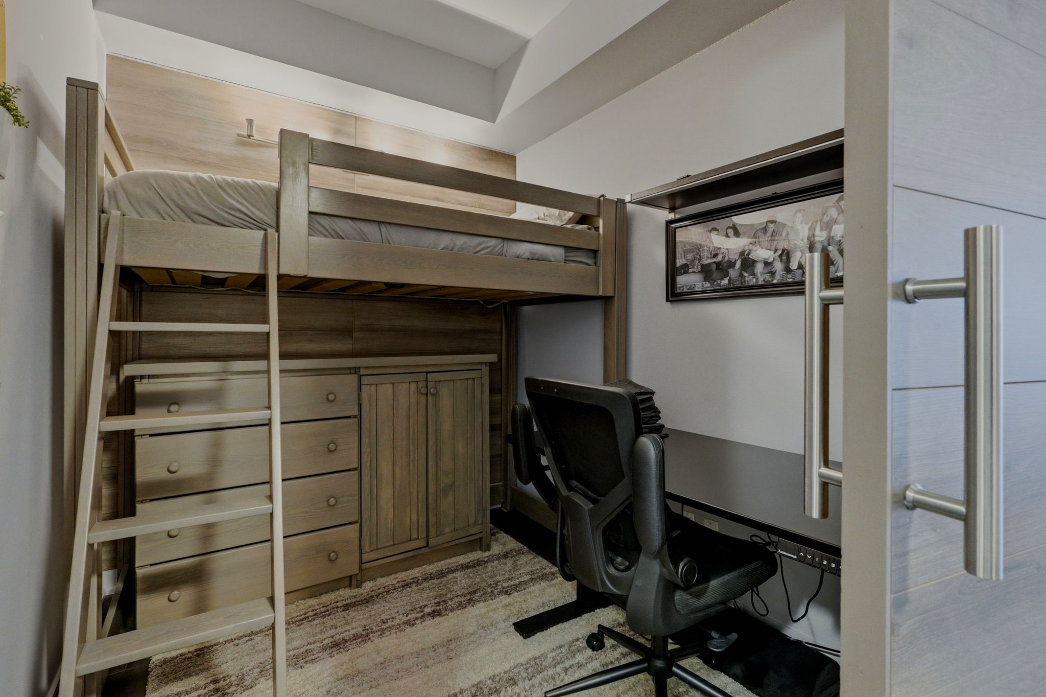 Property in Toronto — delivered property photograph 14