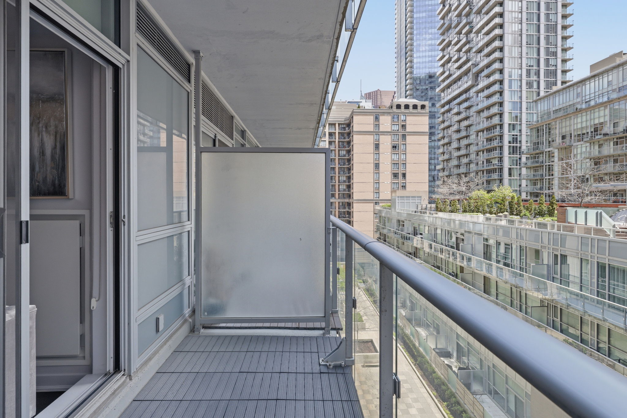 Property in Toronto — delivered property photograph 17