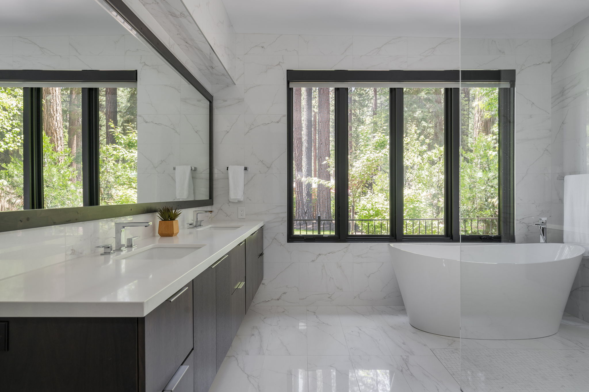 Downstairs primary suite