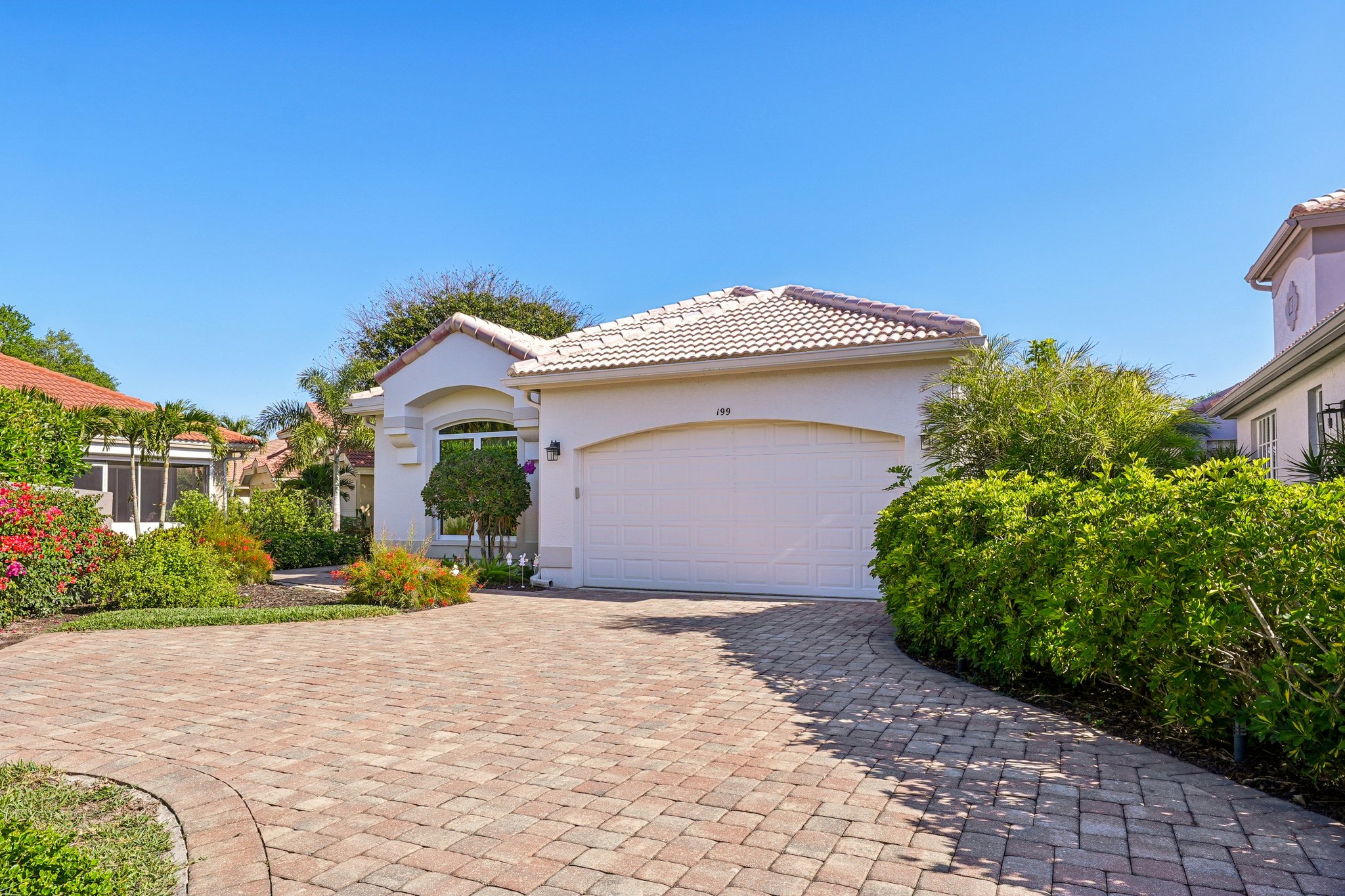 Vista Ln-S2803-002.jpg