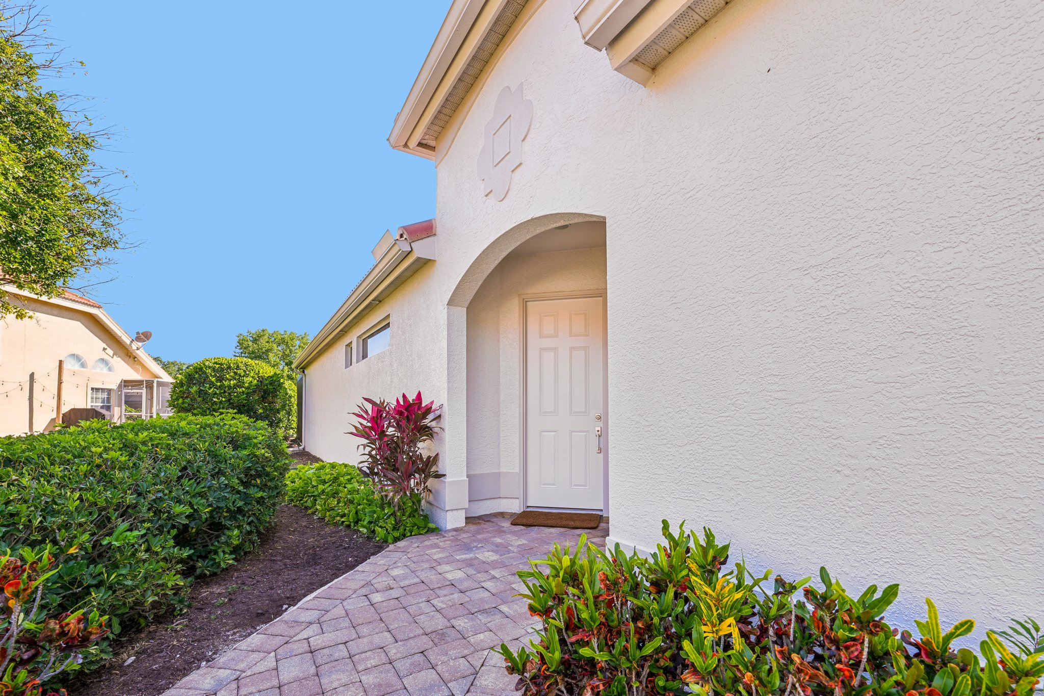 Vista Ln-S2803-004.jpg