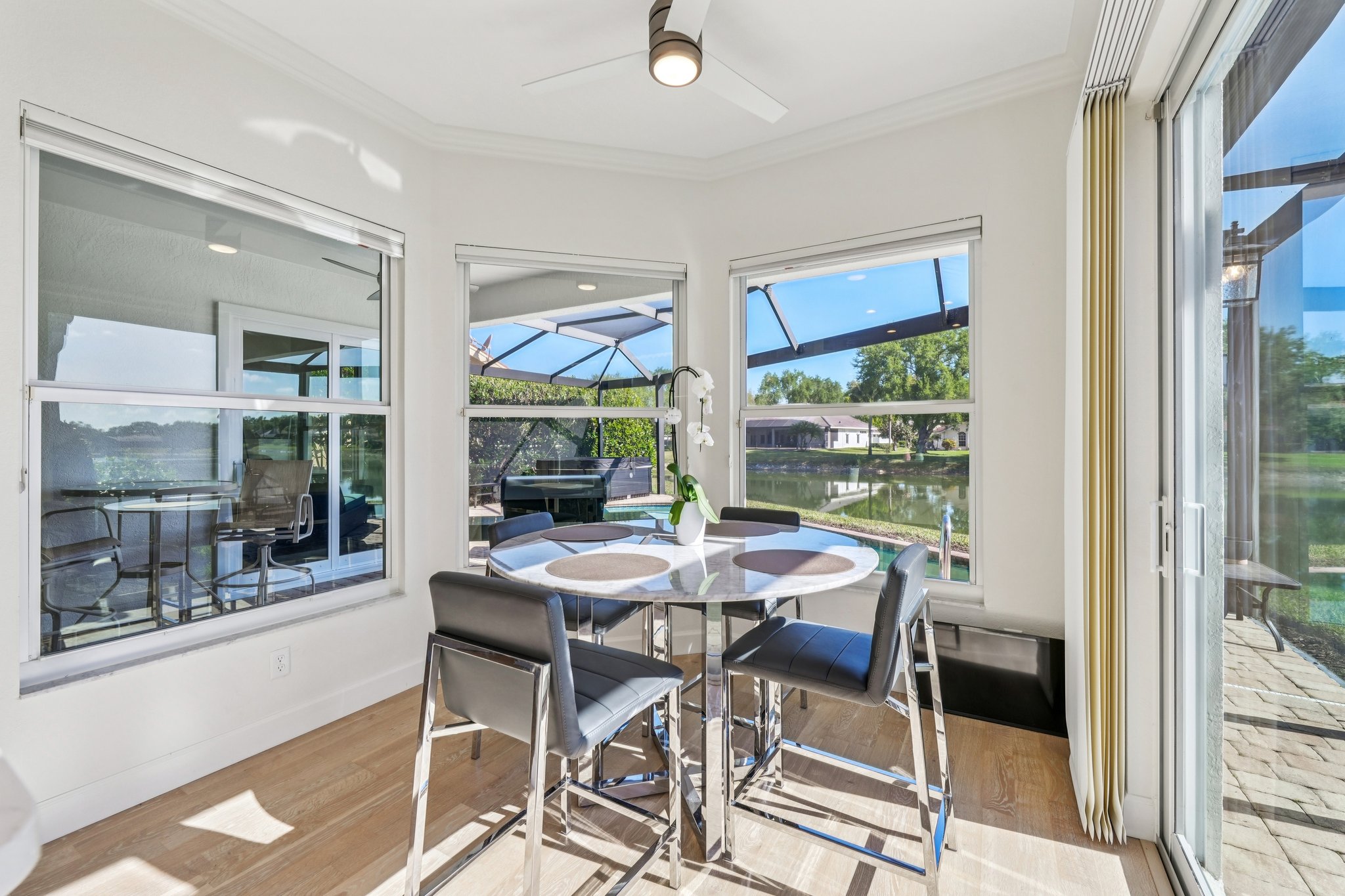 Vista Ln-S2803-020.jpg