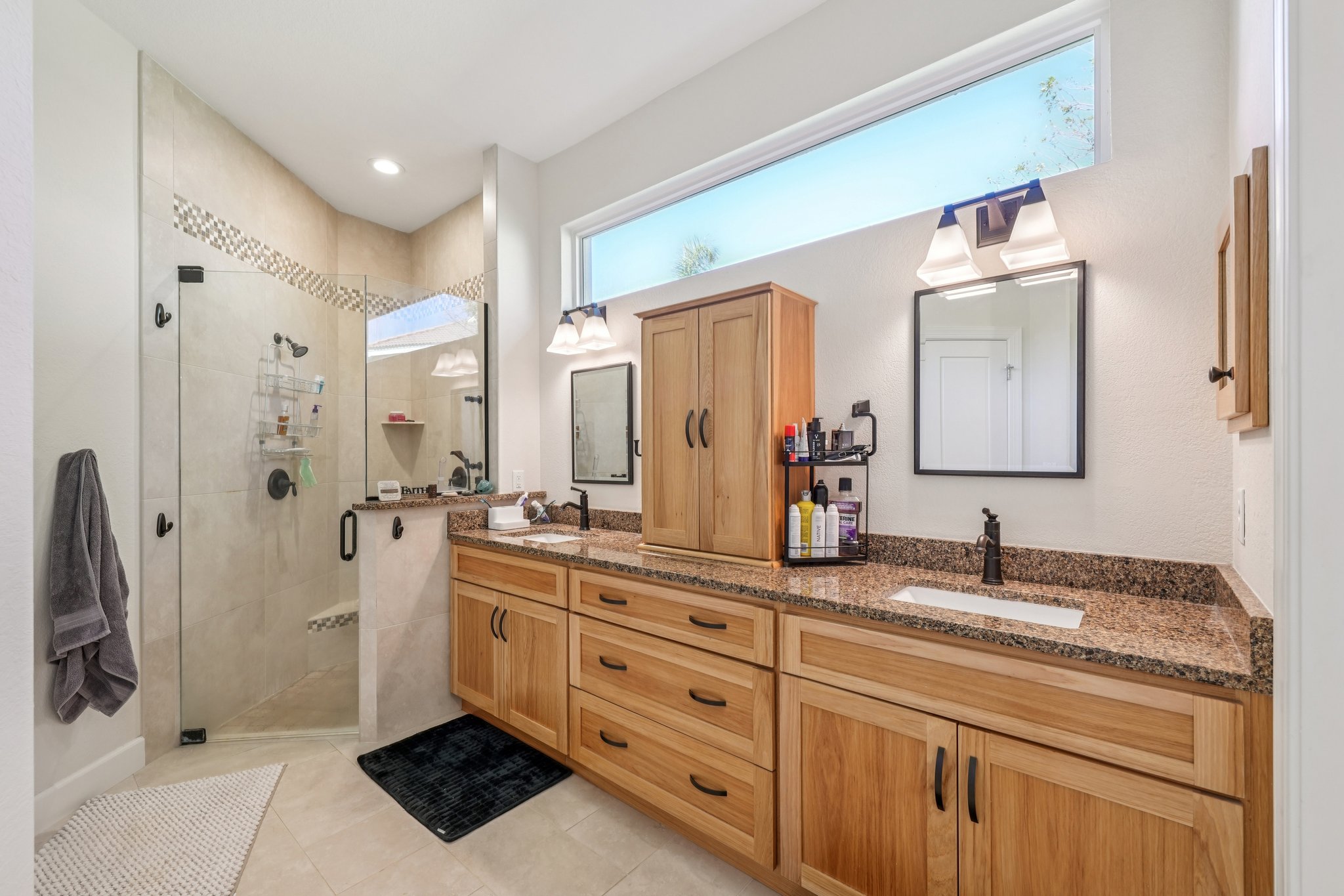 Vista Ln-S2803-022.jpg