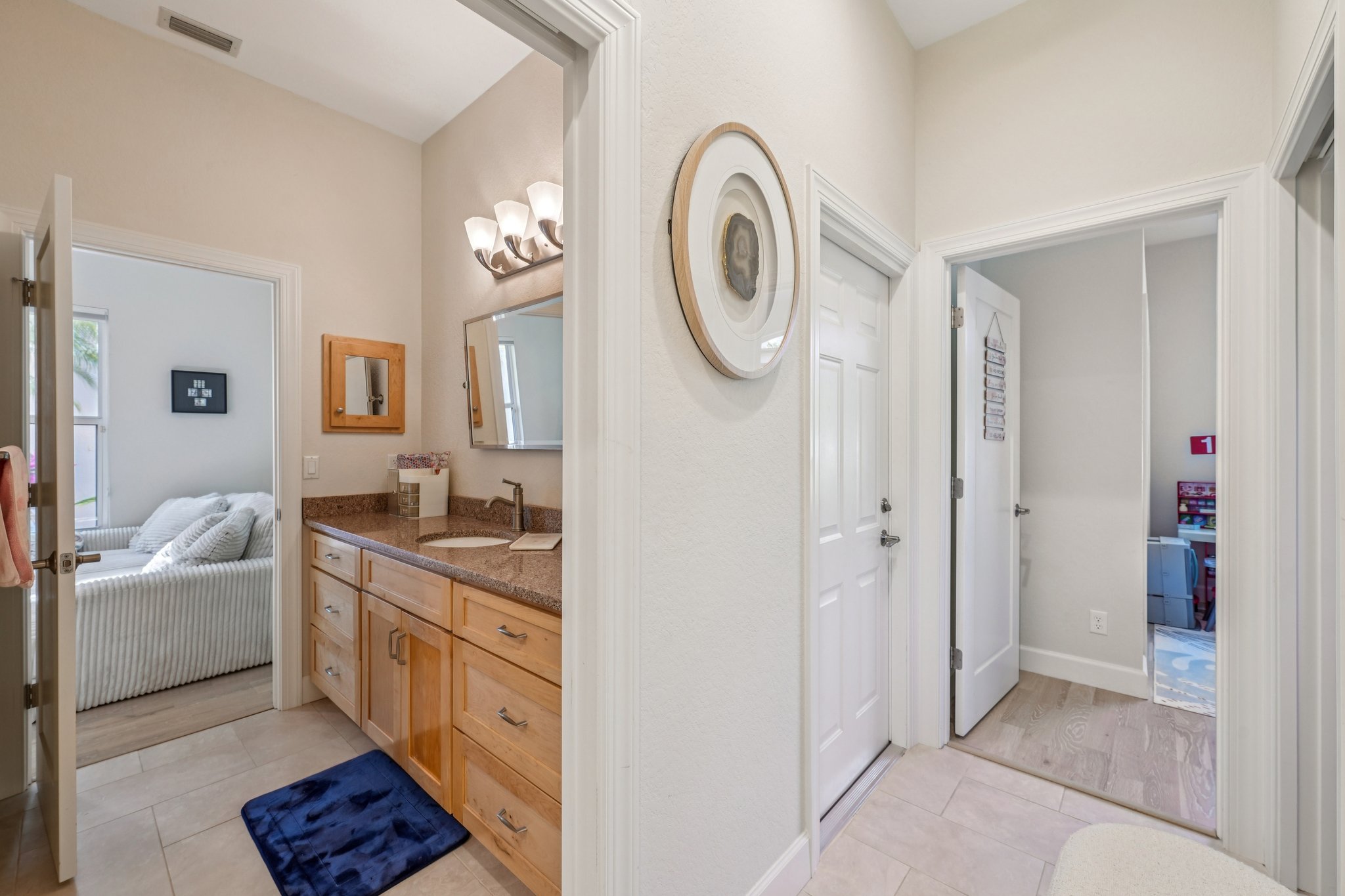 Vista Ln-S2803-027.jpg