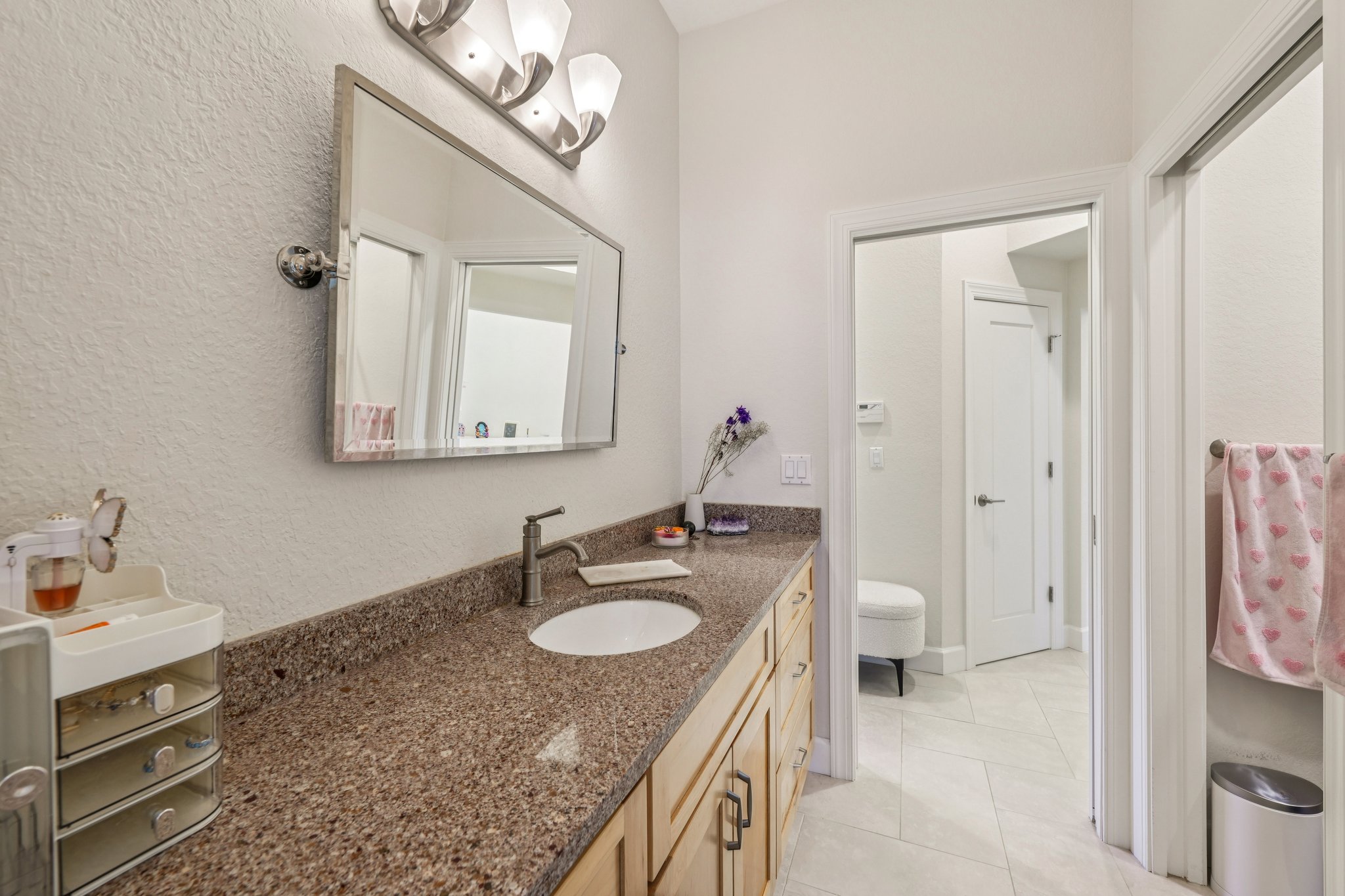 Vista Ln-S2803-028.jpg