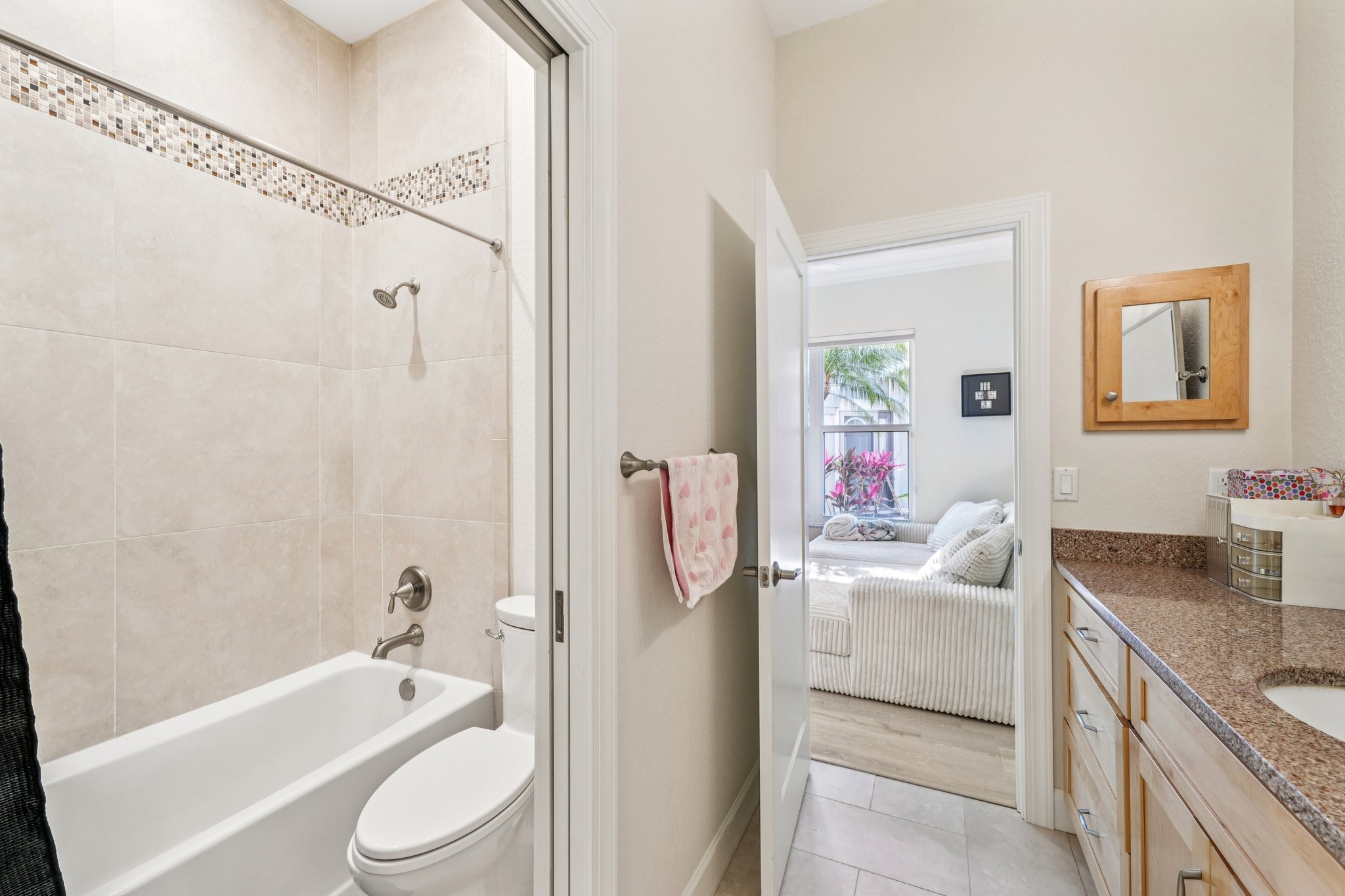 Vista Ln-S2803-029.jpg