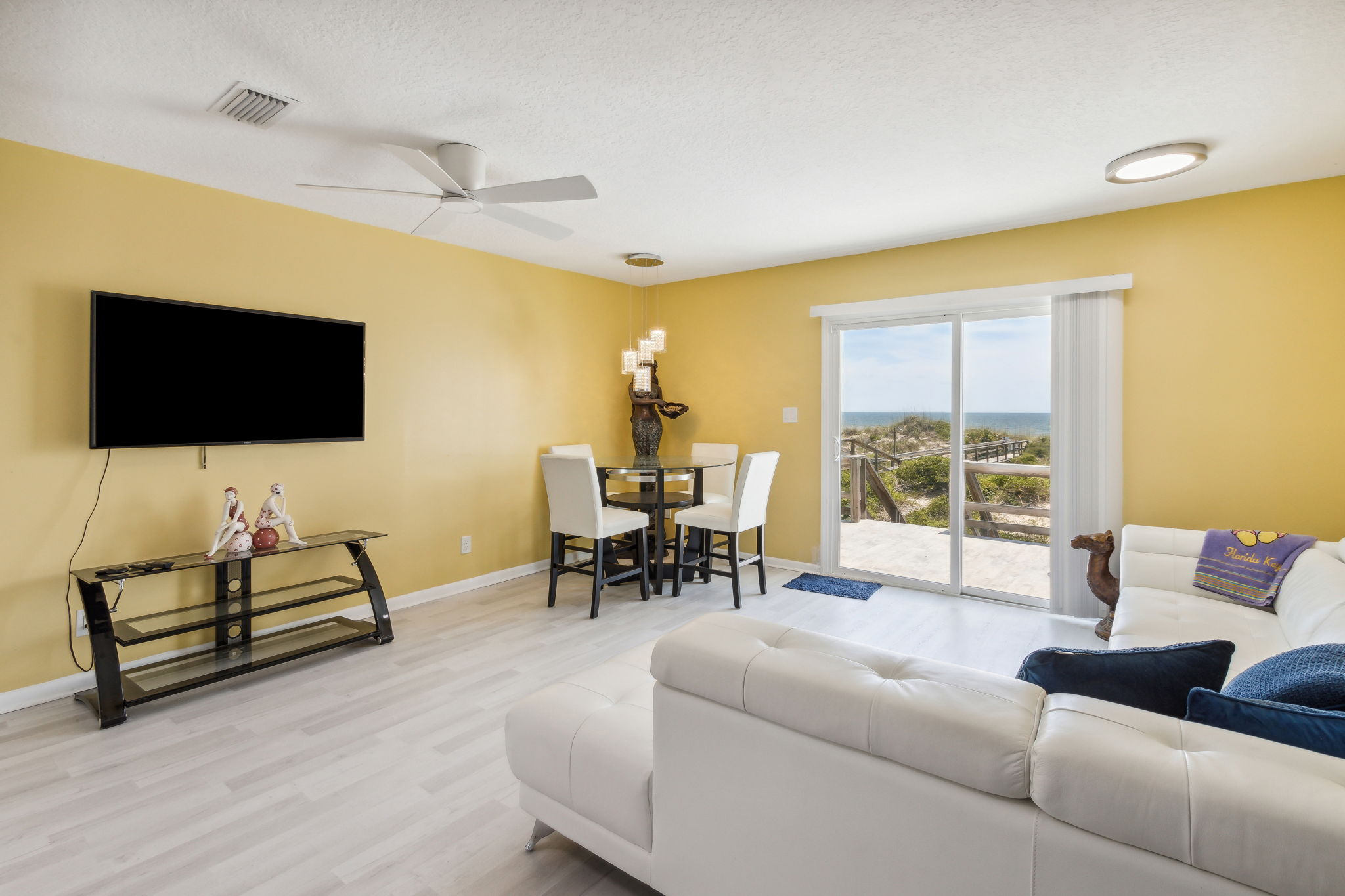 Living Room / Dining Area