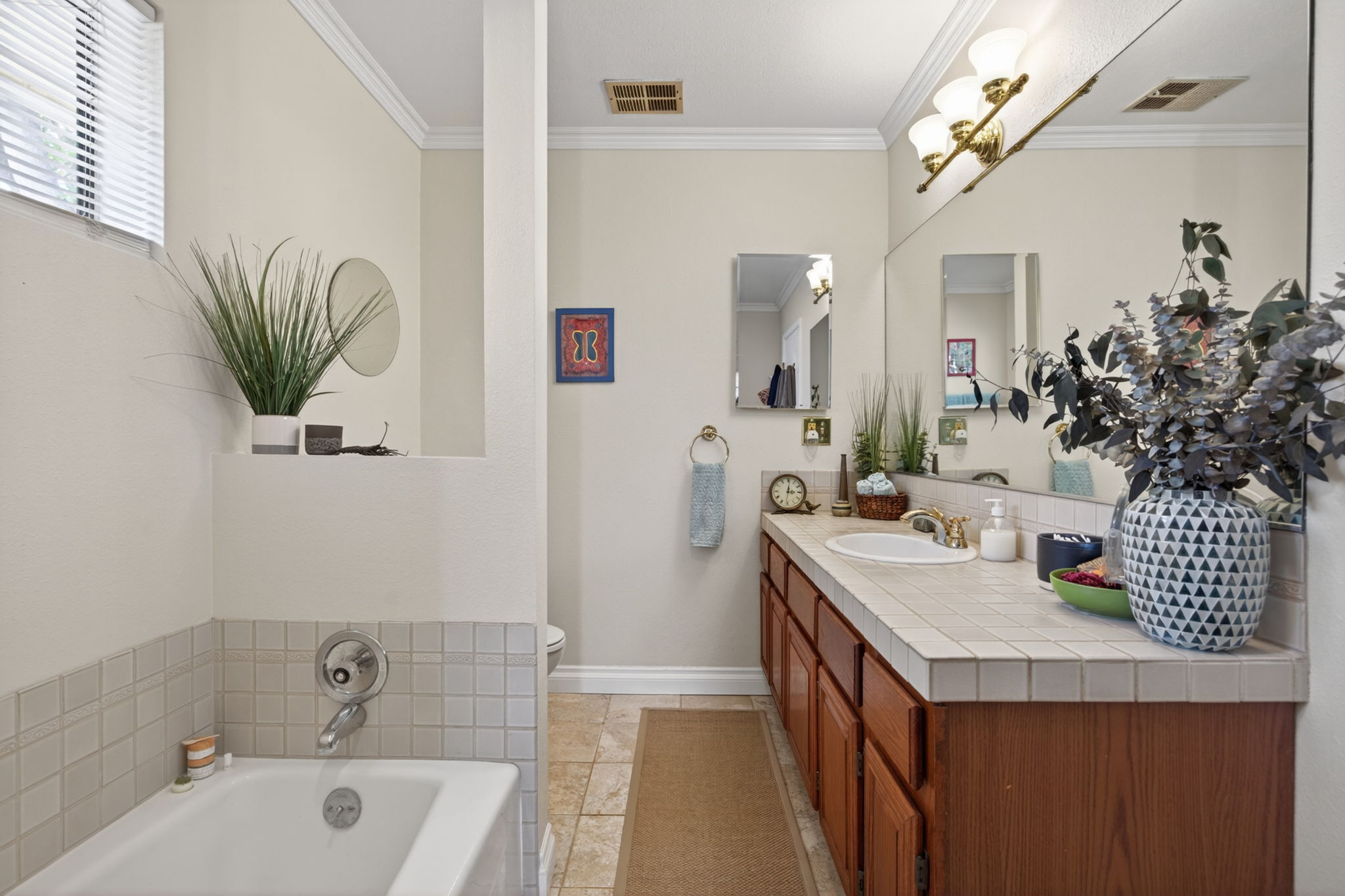  Photo 37