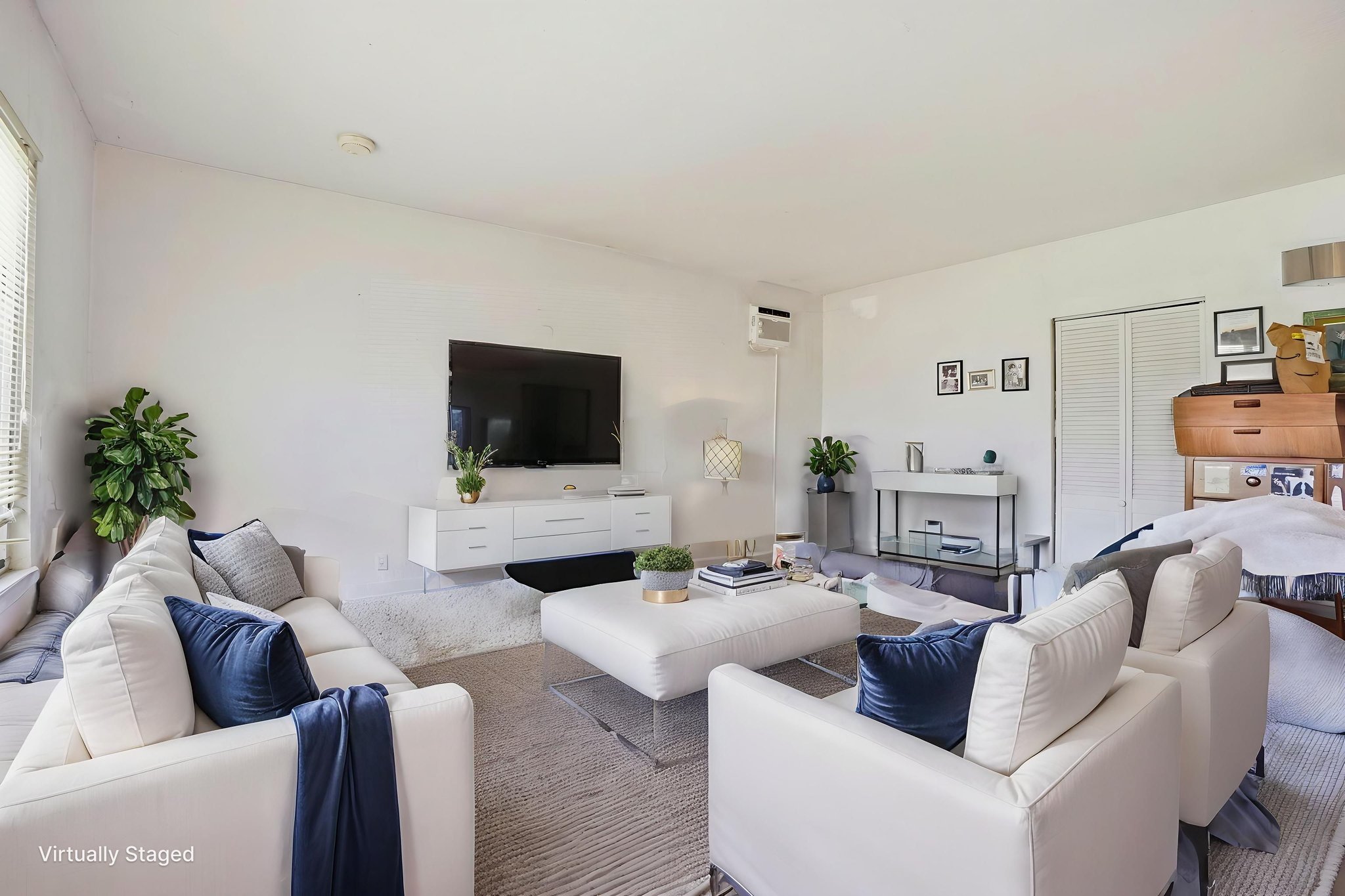 009_F8_1990 Sunshine Dr virtually staged.jpeg