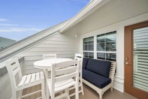 Upper Level Bonus Room Balcony4