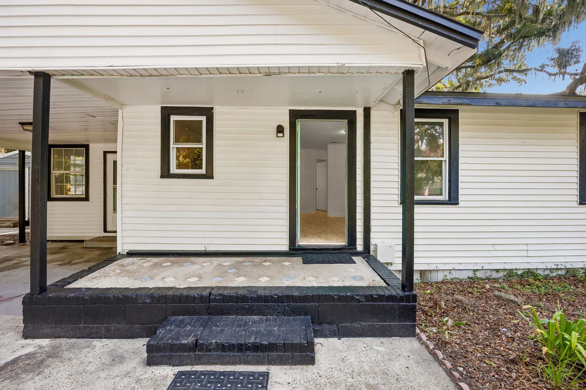 Front Entry Detail