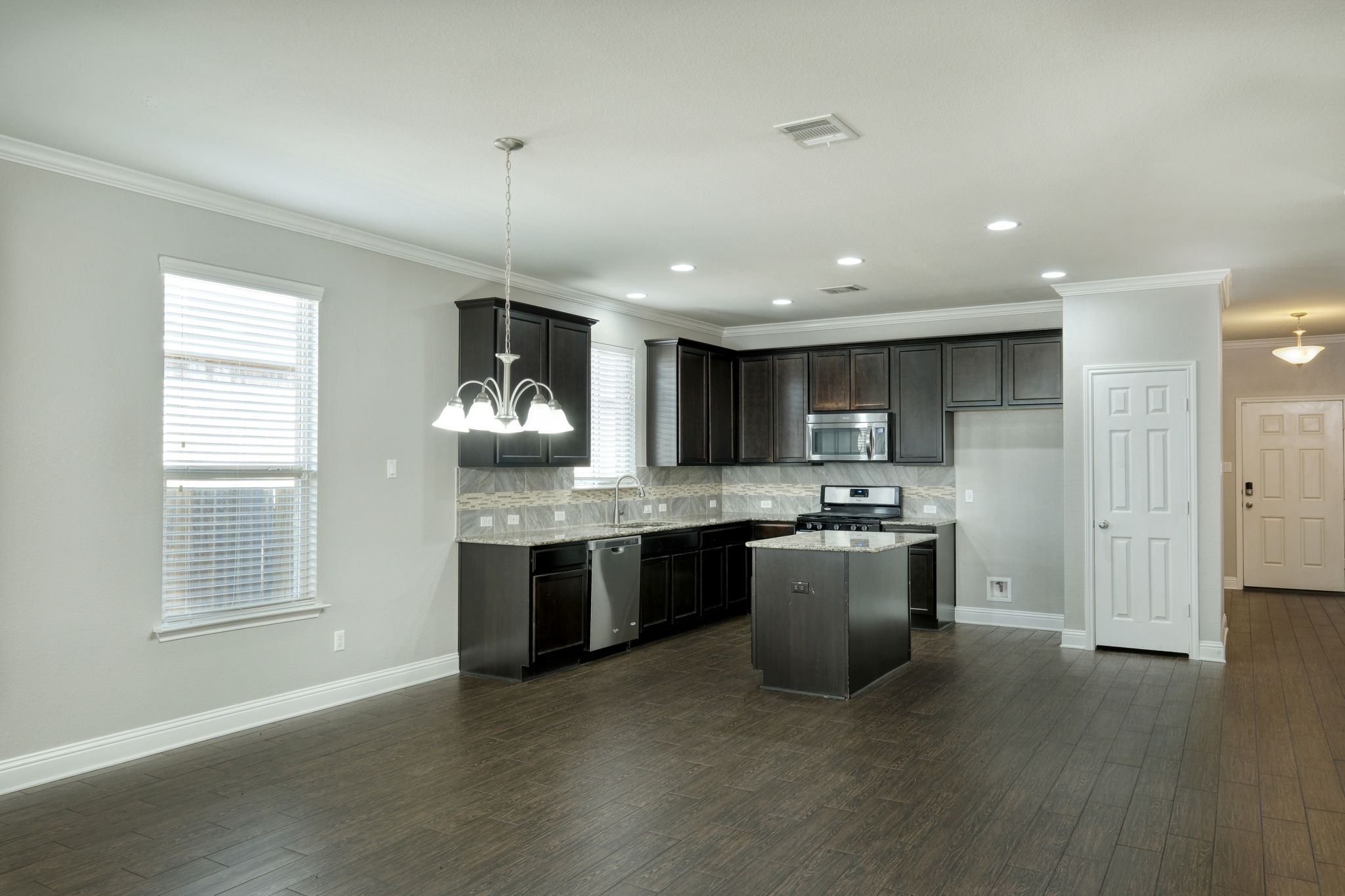 Dining/Kitchen