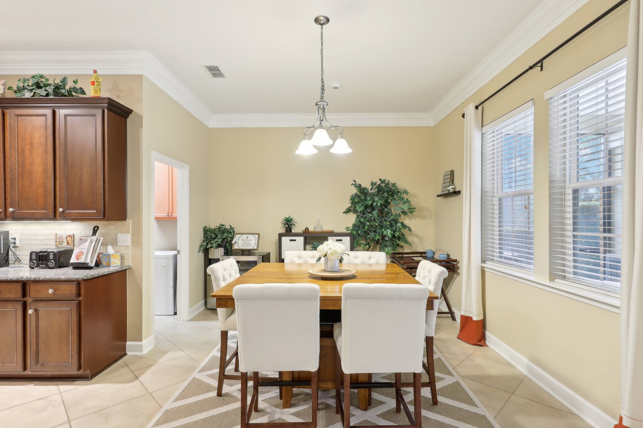 Bridgewood Dr-011.jpg