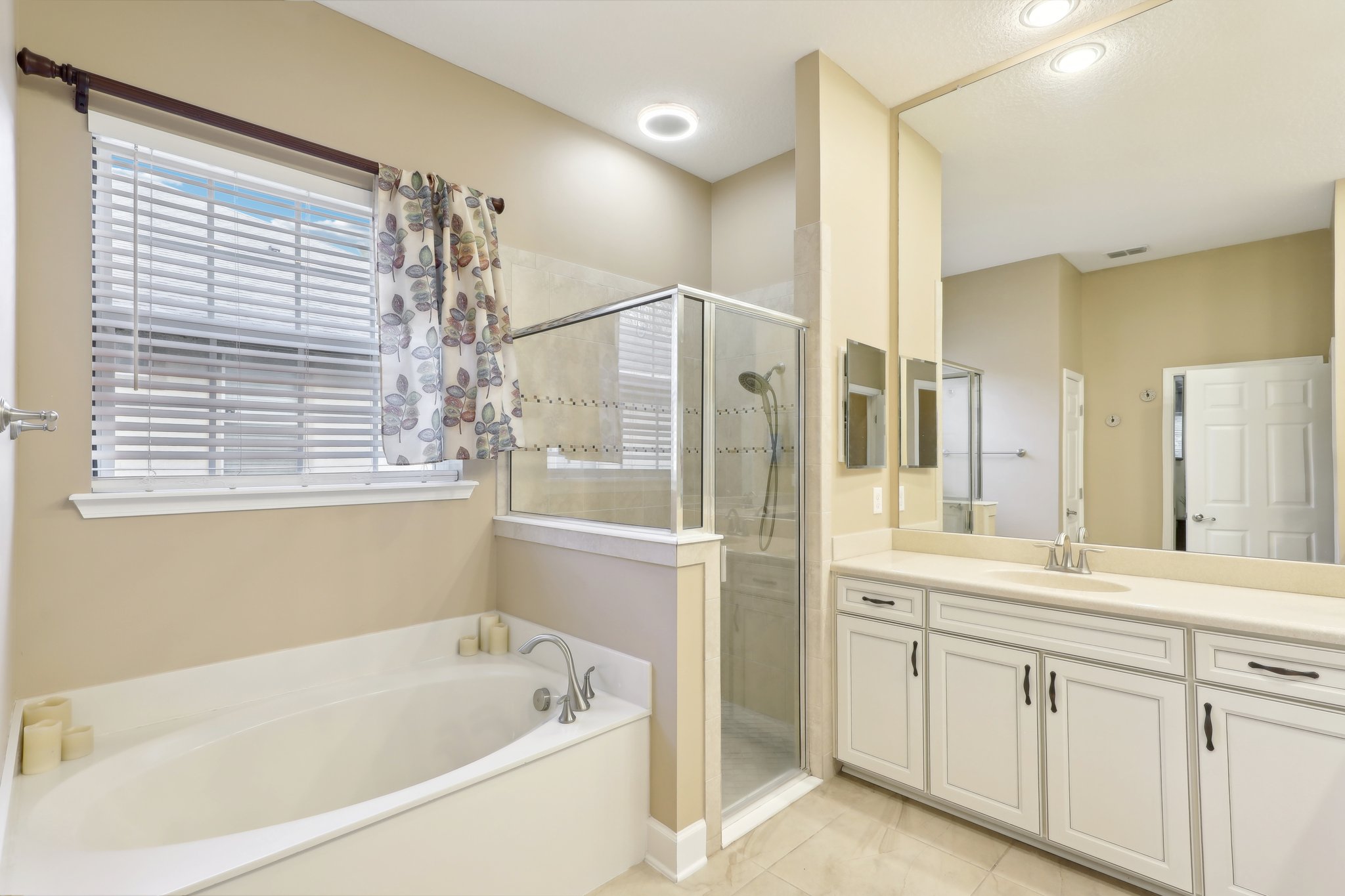 Bridgewood Dr-049.jpg