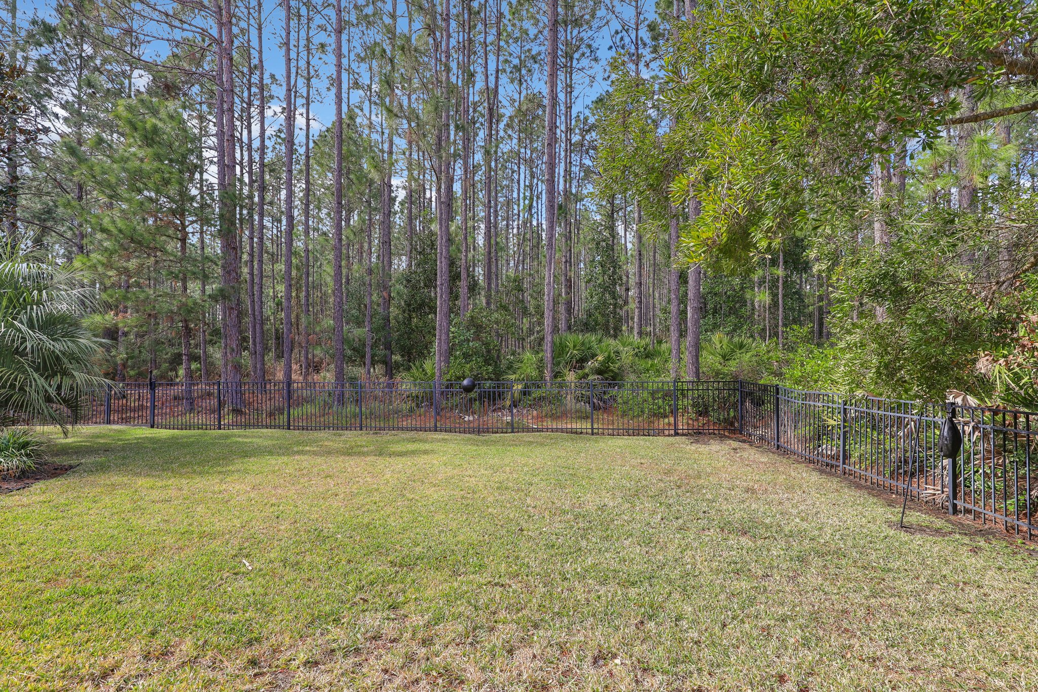 Bridgewood Dr-059.jpg