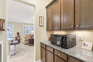 Bridgewood Dr-012.jpg