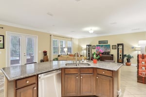 Bridgewood Dr-017.jpg