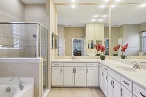 Bridgewood Dr-052.jpg