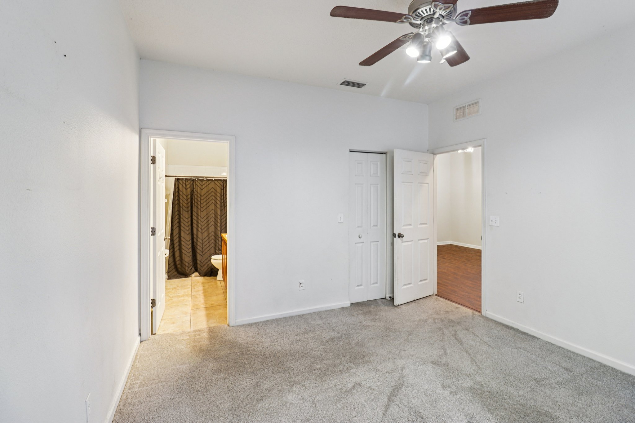 Yellowfin Dr-S0804-020.jpg