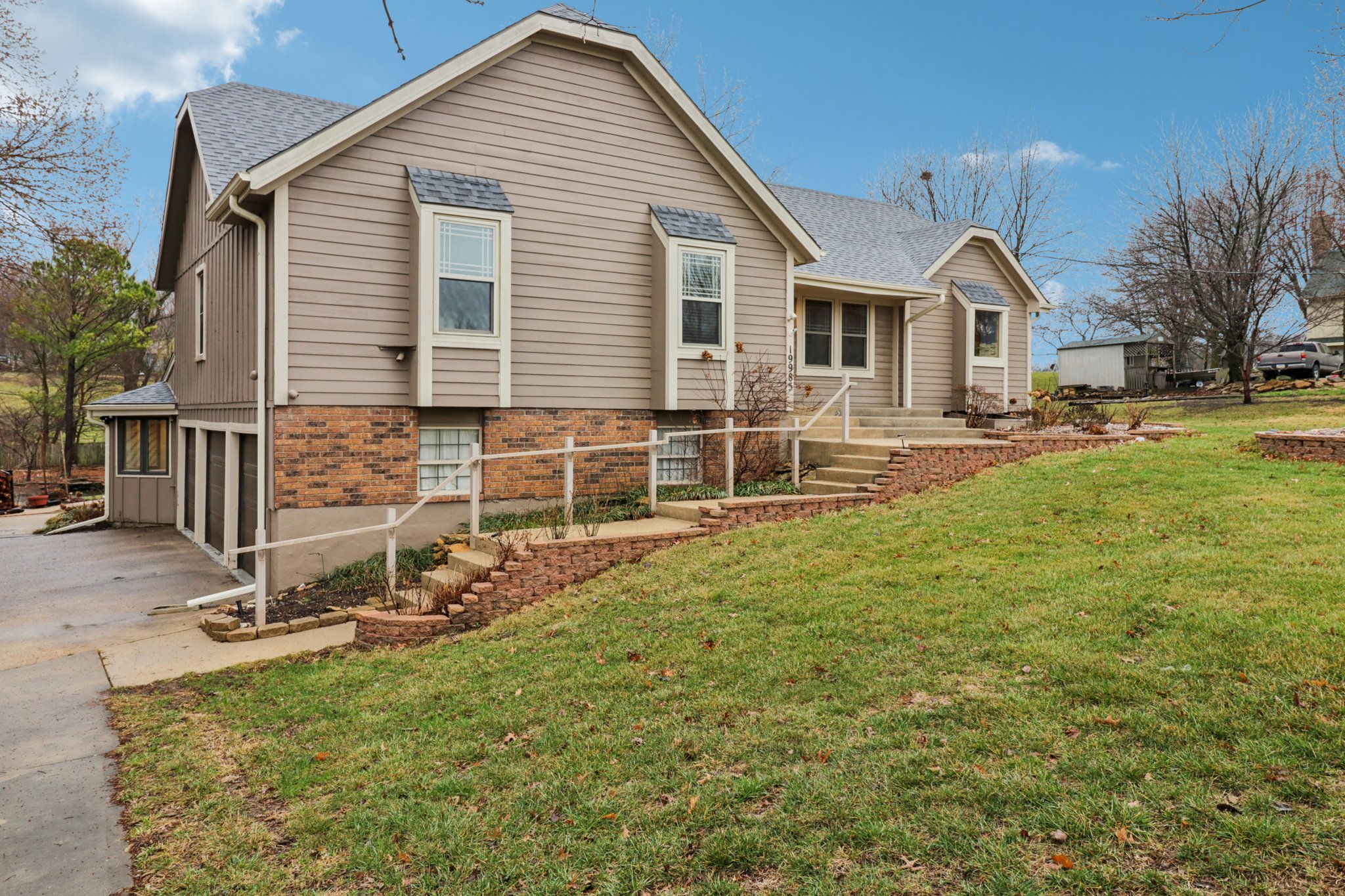 W 119th St-S0703-002.jpg