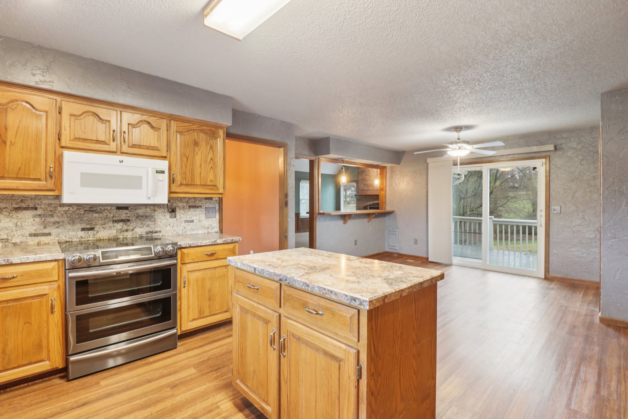 W 119th St-S0703-014.jpg