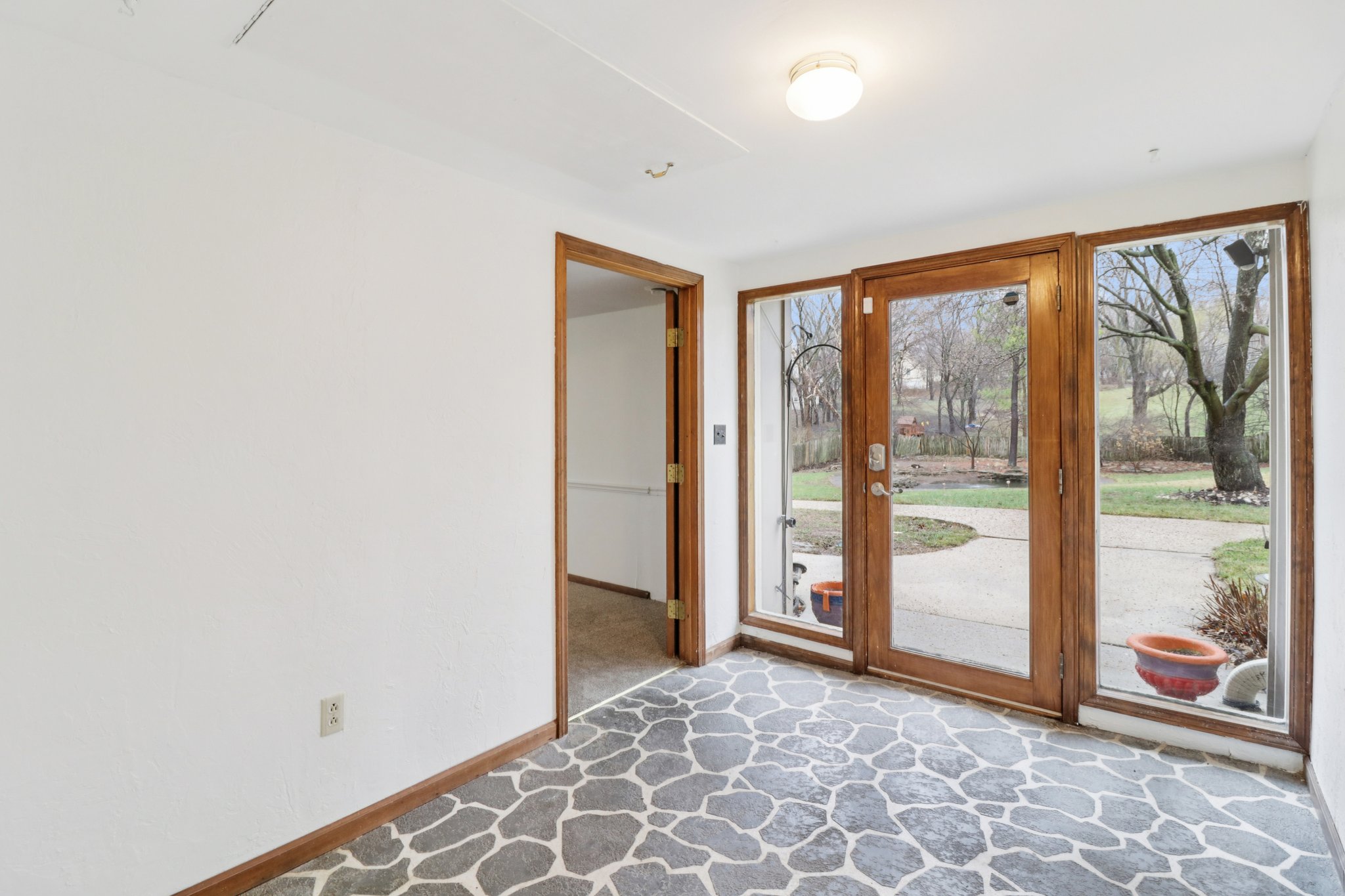 W 119th St-S0703-030.jpg