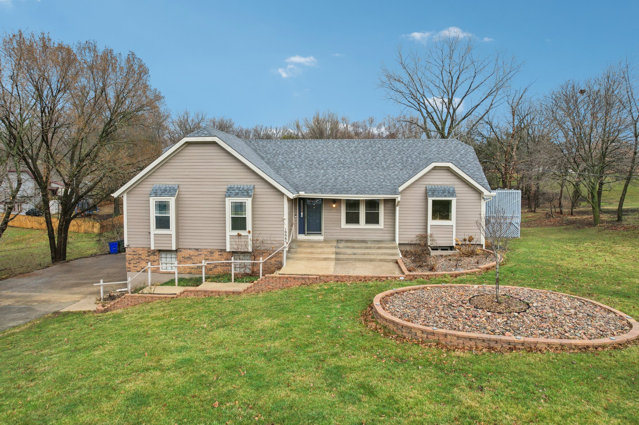 W 119th St-S0703-045.jpg