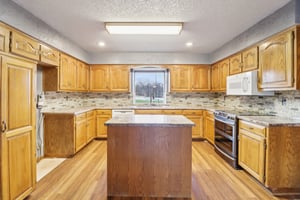 W 119th St-S0703-012.jpg