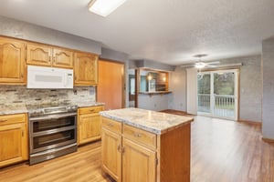 W 119th St-S0703-014.jpg