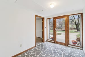 W 119th St-S0703-030.jpg