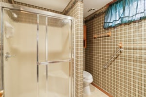 W 119th St-S0703-035.jpg