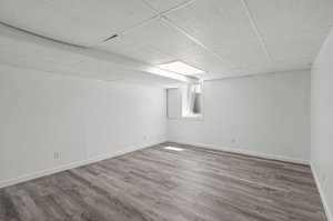  Photo 37