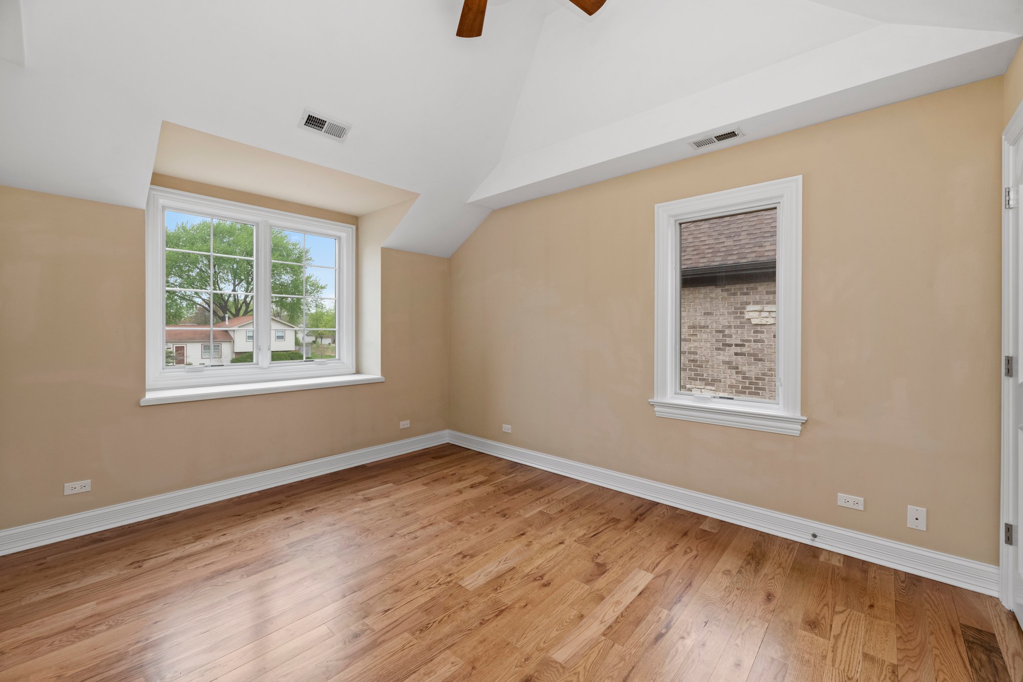 1N121 Ellis Ave, Carol Stream, IL 60188, US Photo 19