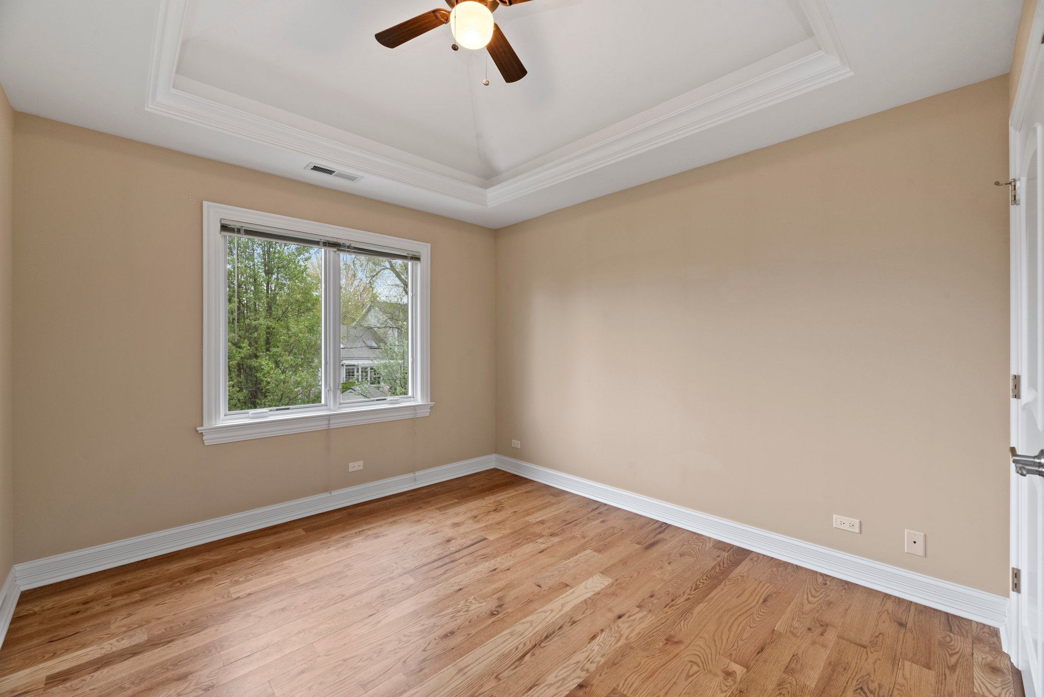 1N121 Ellis Ave, Carol Stream, IL 60188, US Photo 20