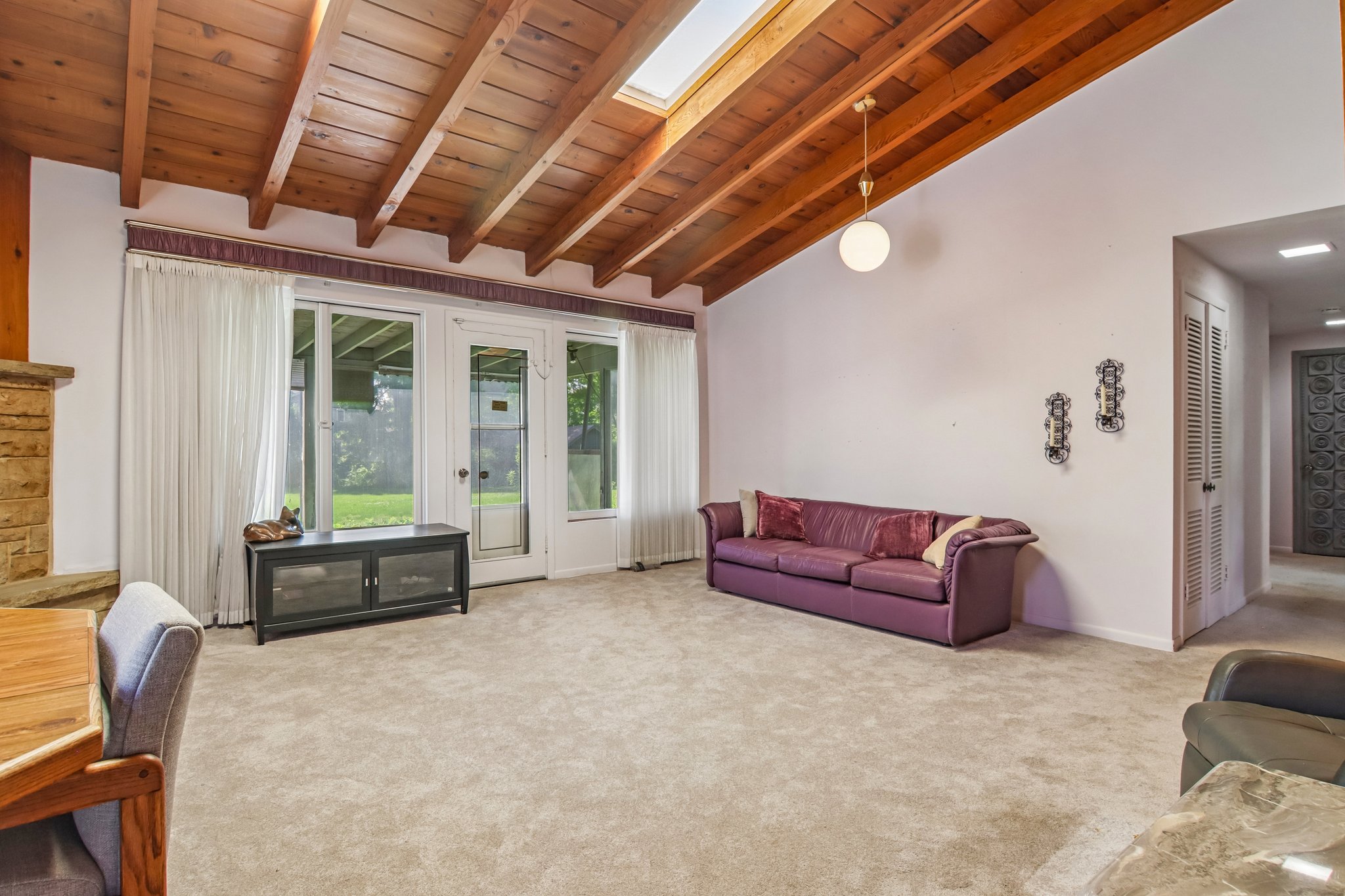 1N570 Forest Ave-S2606-007.jpg