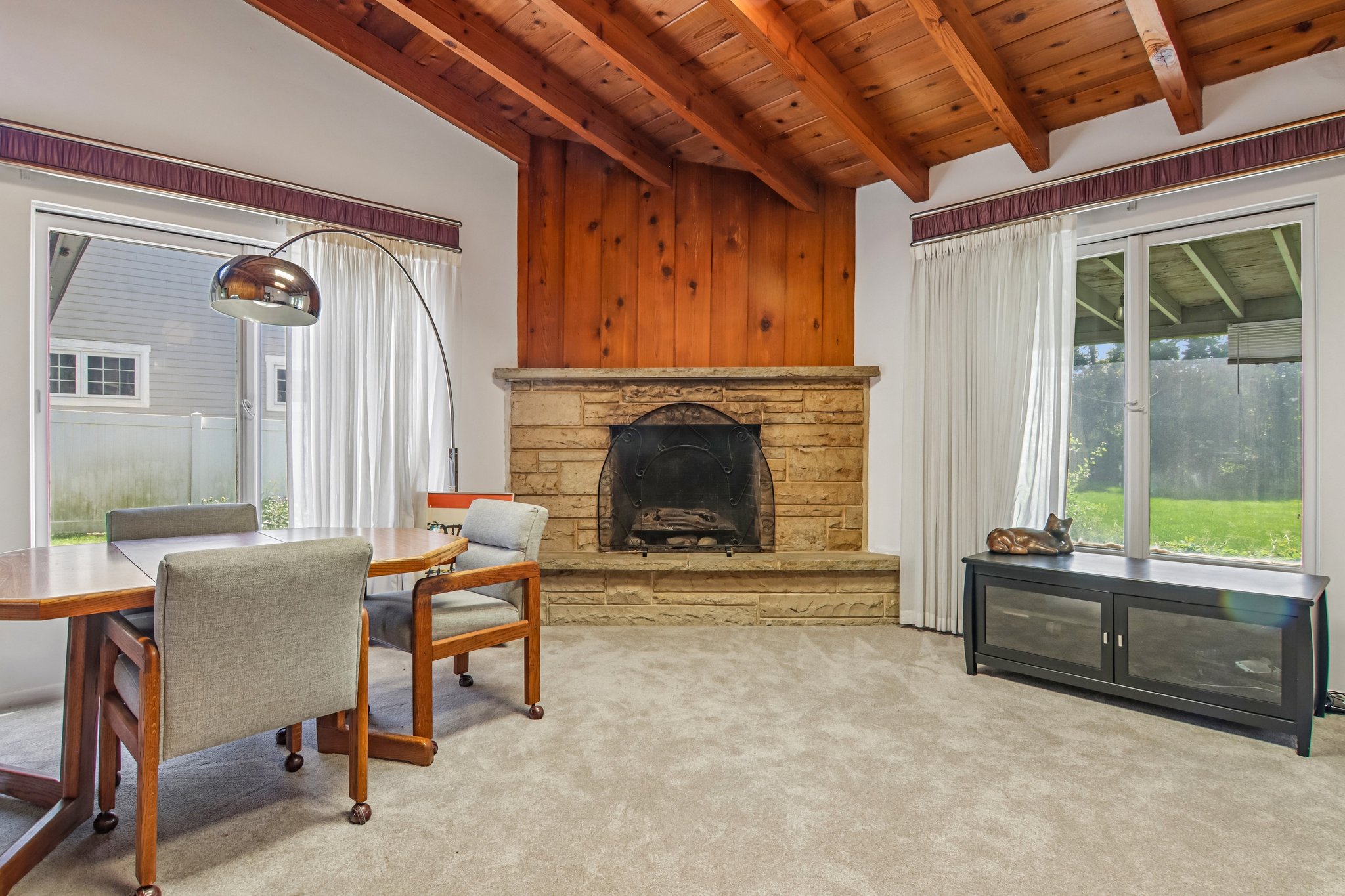 1N570 Forest Ave-S2606-010.jpg
