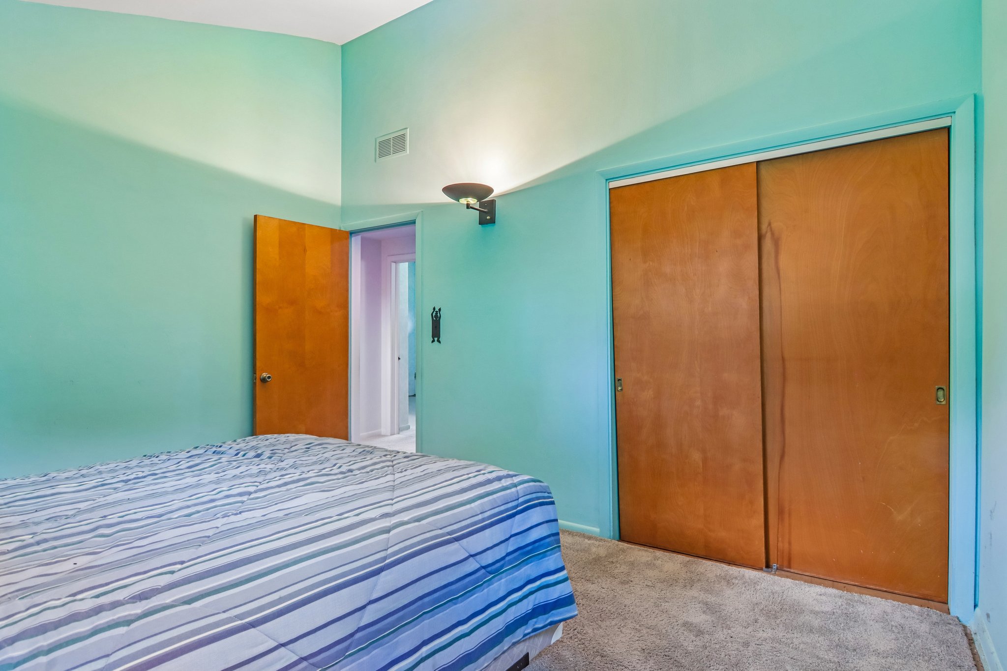 1N570 Forest Ave-S2606-023.jpg