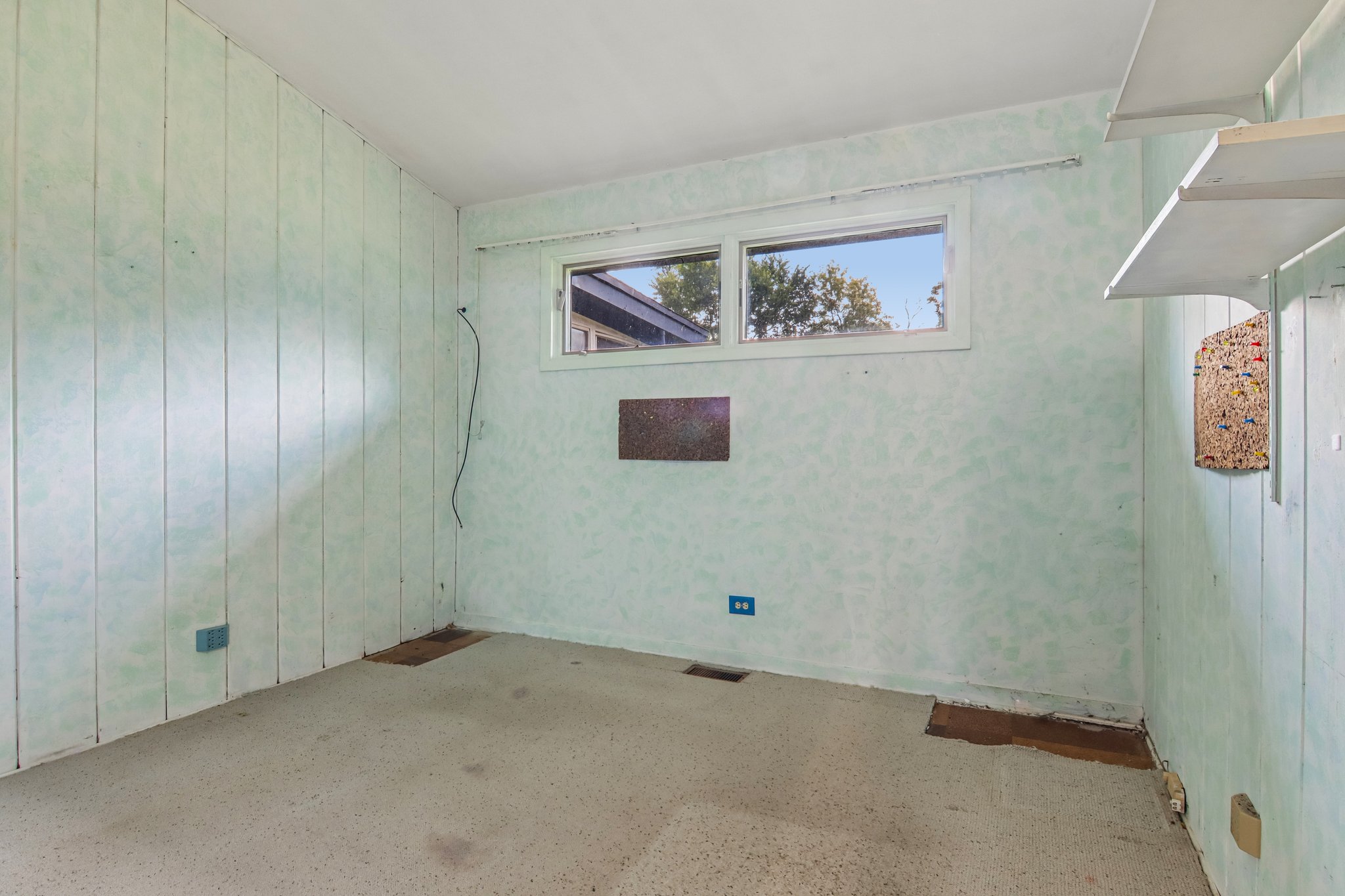 1N570 Forest Ave-S2606-027.jpg
