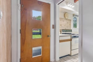 1N570 Forest Ave-S2606-006.jpg
