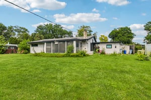 1N570 Forest Ave-S2606-032.jpg