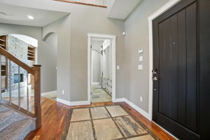  Photo 8