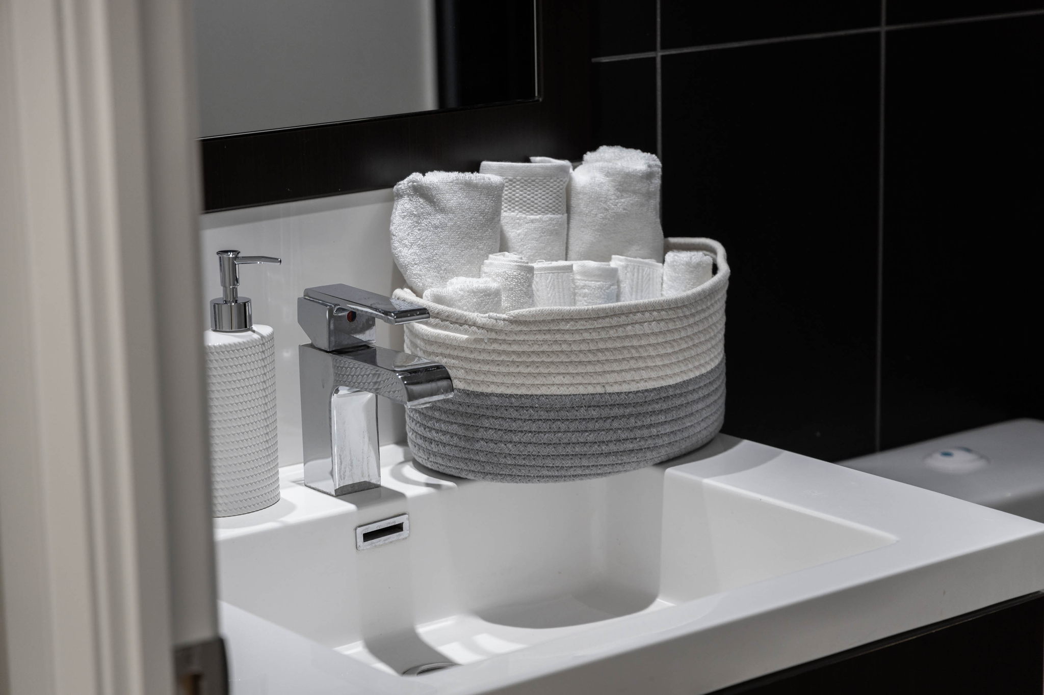 Toronto property showcase — delivered property photograph 41