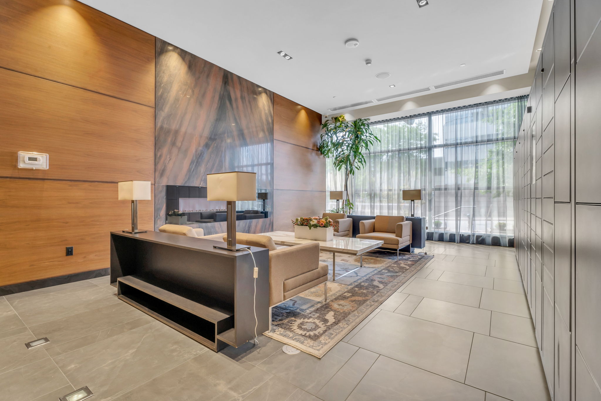 Building - Lobby