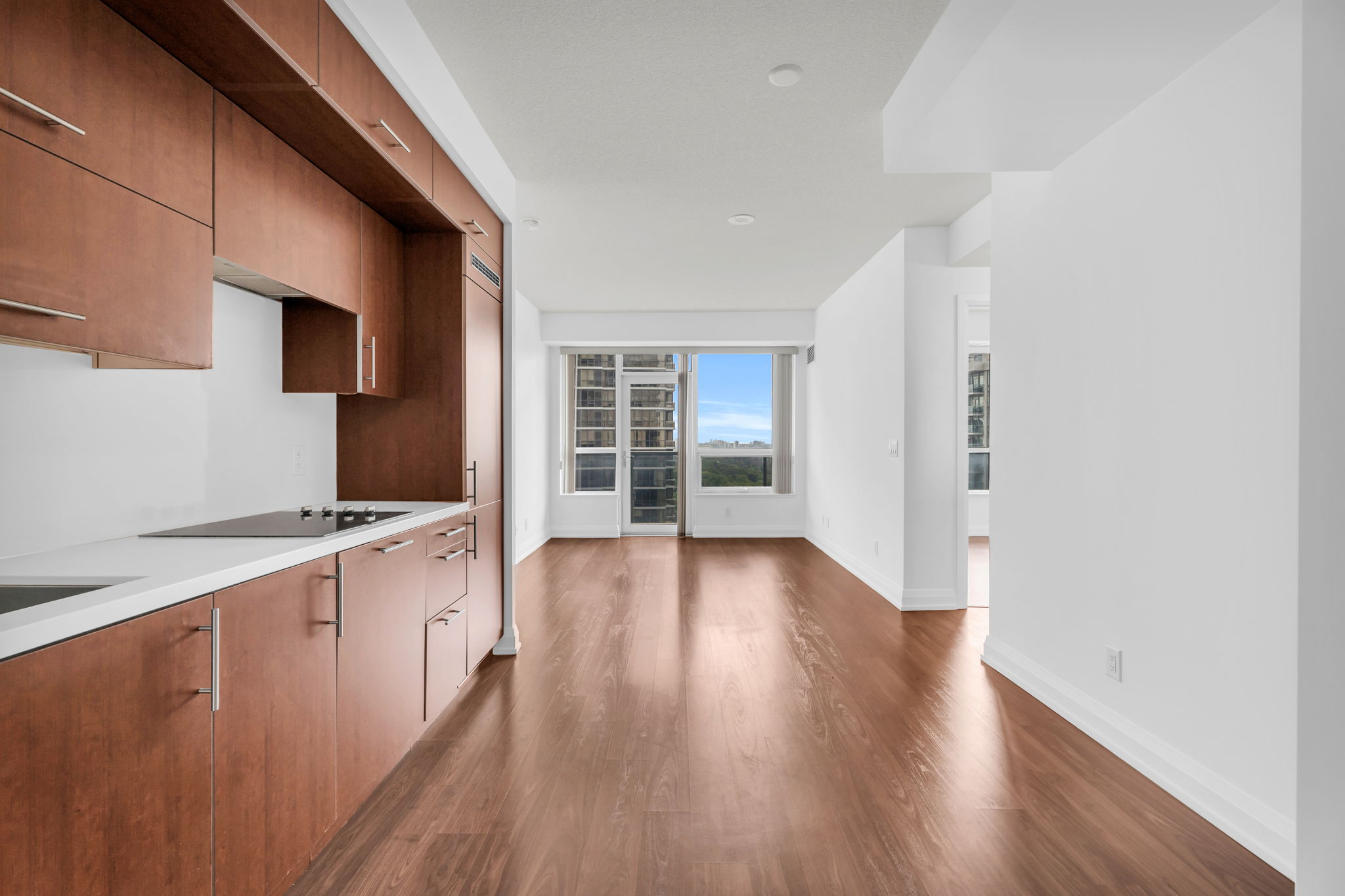 Kitchen/Eating Area