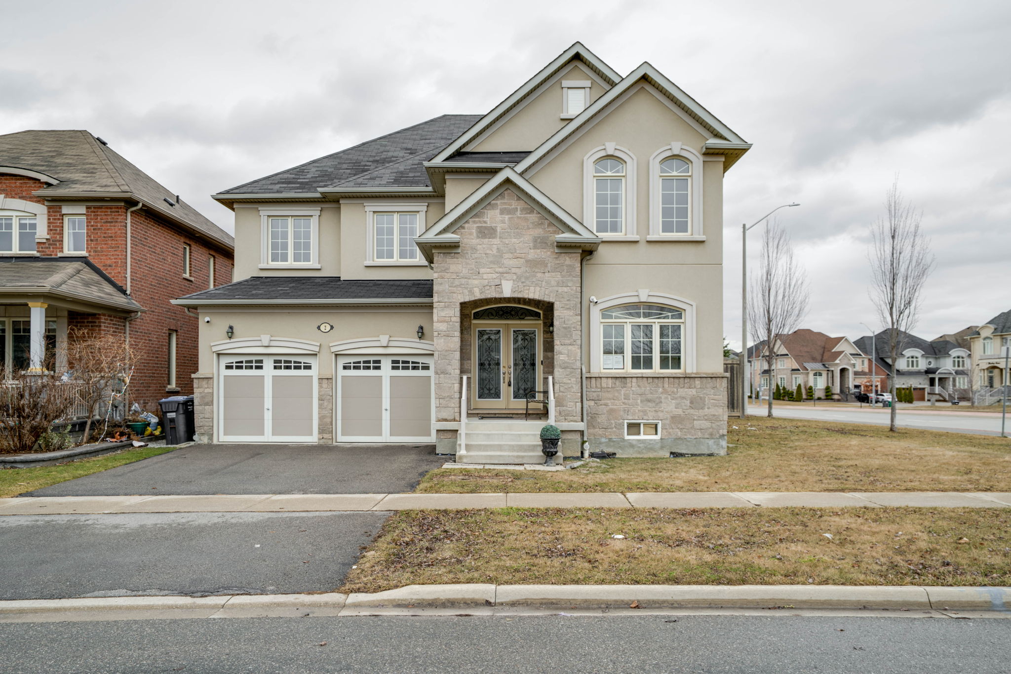 2 Attraction Dr Brampton, ON L6Y 0C1