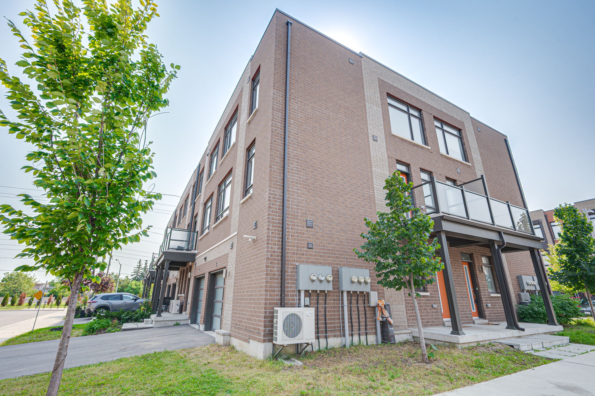 2 Beliveau St. Vaughan, ON L4L 9S1