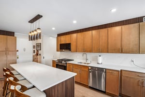 Bronxville Rd 5d-S0210-016.jpg