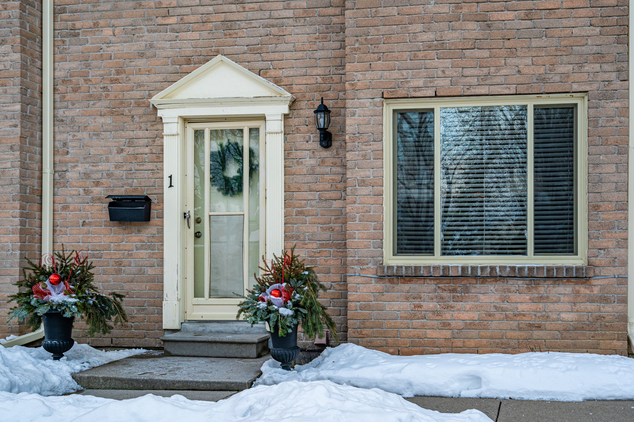  2 Cedar Dr Unit 1, Orangeville, ON L9W 2X6, US Photo 2